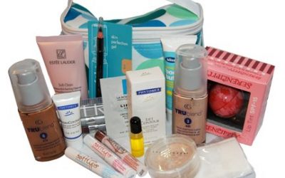 ChicSteals Makeup Bag Giveaway Winner Announced!