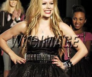 Avril Lavigne’s First Runway Show for Abbey Dawn = Hot Topic Ripoffs??