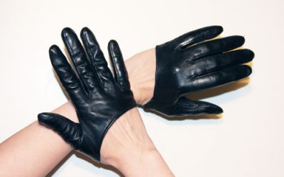 Don’t Buy, DIY: Sex and the City Half-Scoop Gloves
