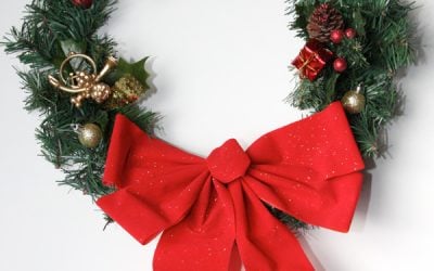 DIY: Super-Easy $7 Holiday Wreath