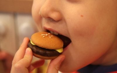 DIY Meatloaf Cupcakes and Hamburger Cookies for April Fool’s Day