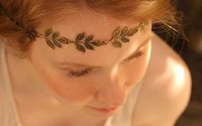DIY Gold Leaf Head Chain for Music Festivals