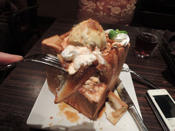 22.eatinghoneytoast2