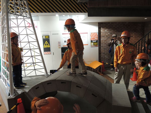 33.kidzaniaconstructionwork