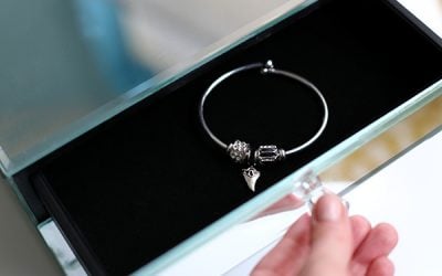 Create Your Own DIY Holiday Gift Bracelet with Persona