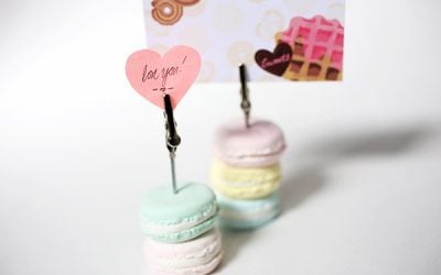 DIY Deko Sweets: French Macaron Stack Card Holder Memo Stand for Valentine’s Day