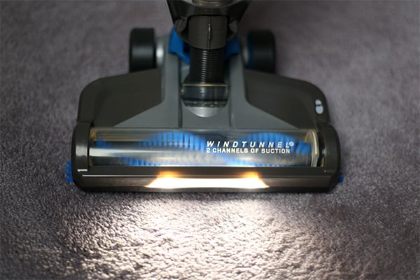 Hoover 2-in-1 cordless vacuum light
